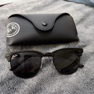 Ray-Ban Sleek Black Clubmaster Frames